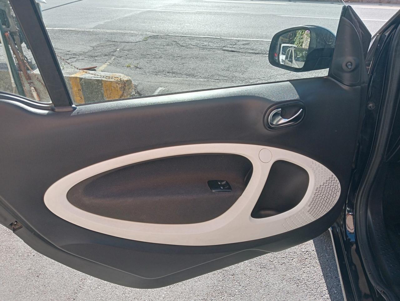 Smart ForTwo 1000 62 kW cambio manuale passion