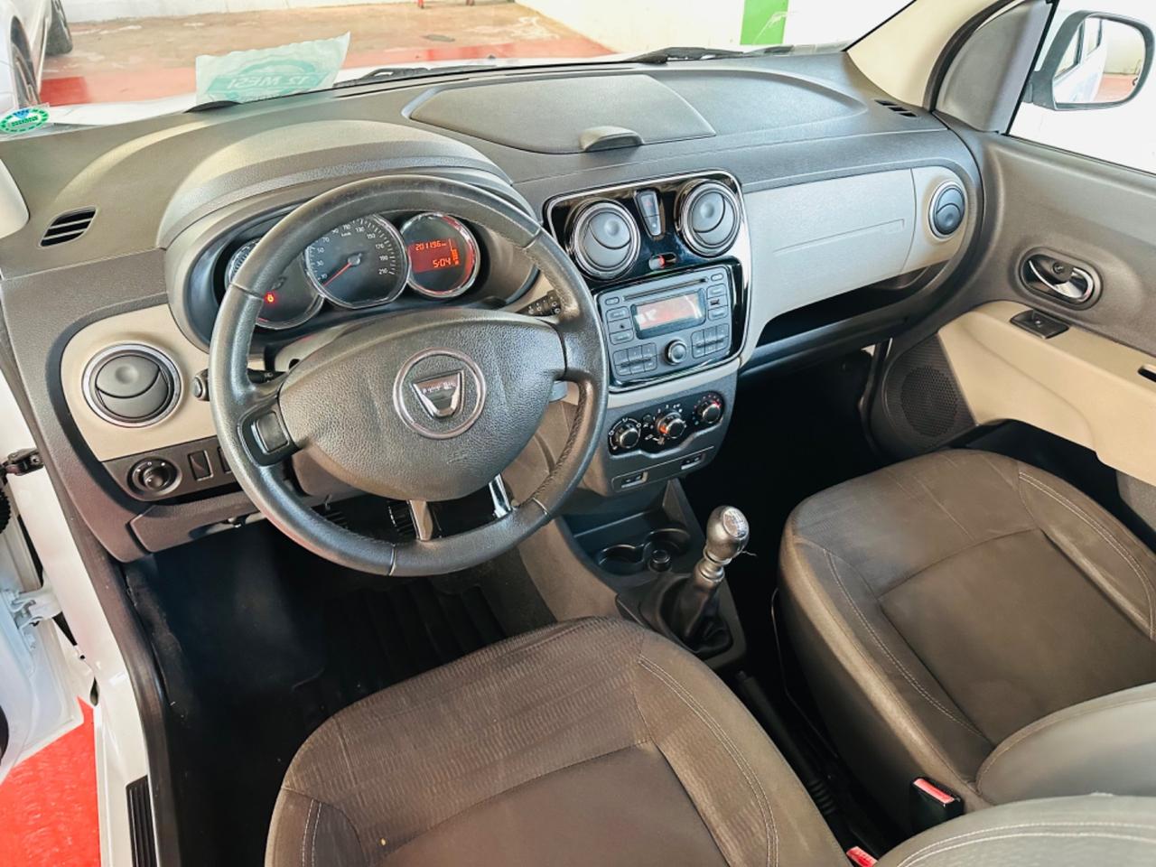 Dacia Lodgy 1.5 dCi 110CV 6Marce Lauréate