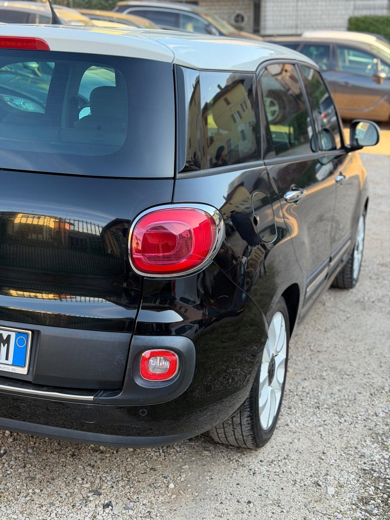 Fiat 500L LIVING LOUNGE KMCERT UNICOPR NEOPAT