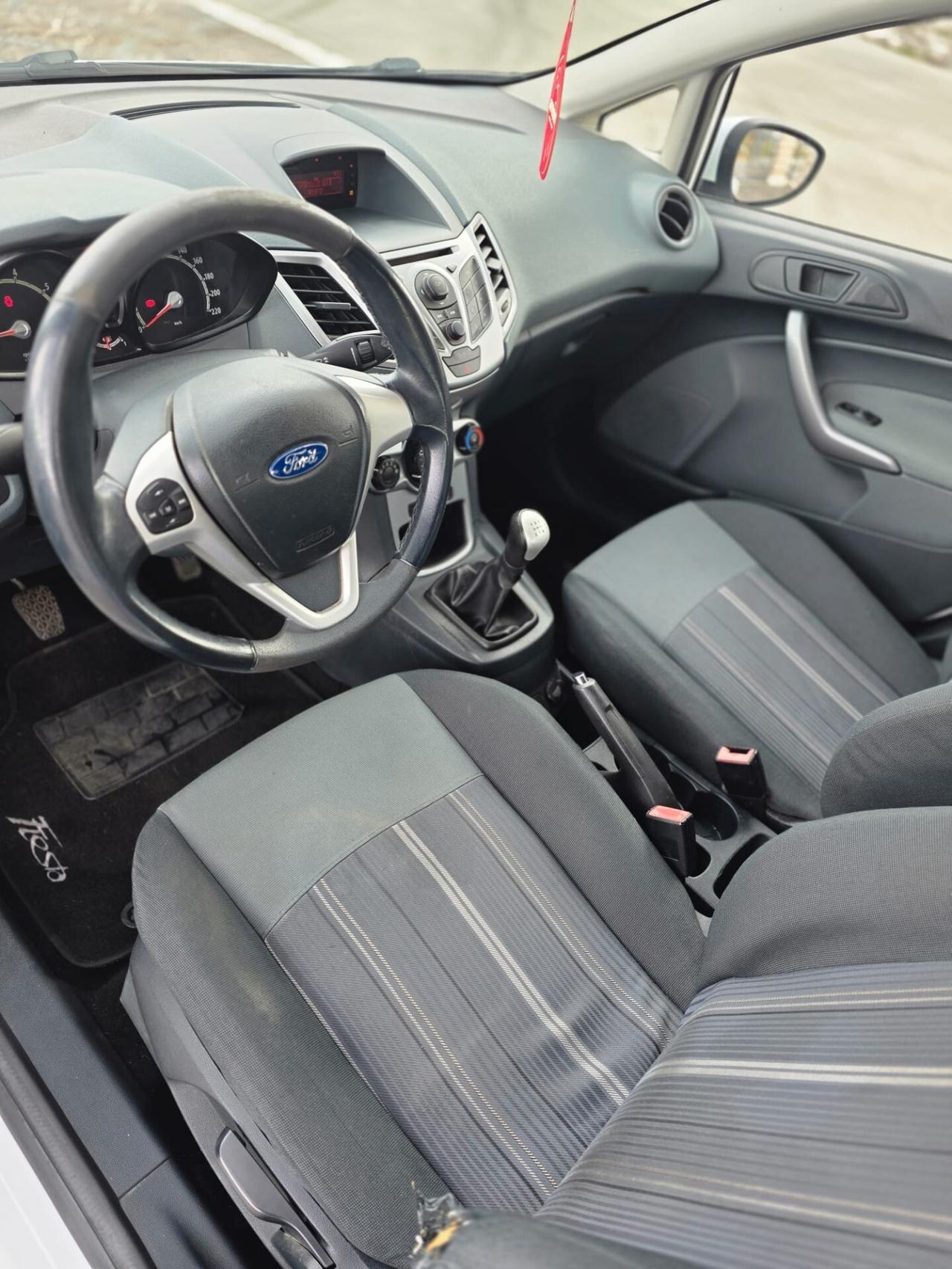 Ford Fiesta 1.2 82 CV 5 porte Titanium