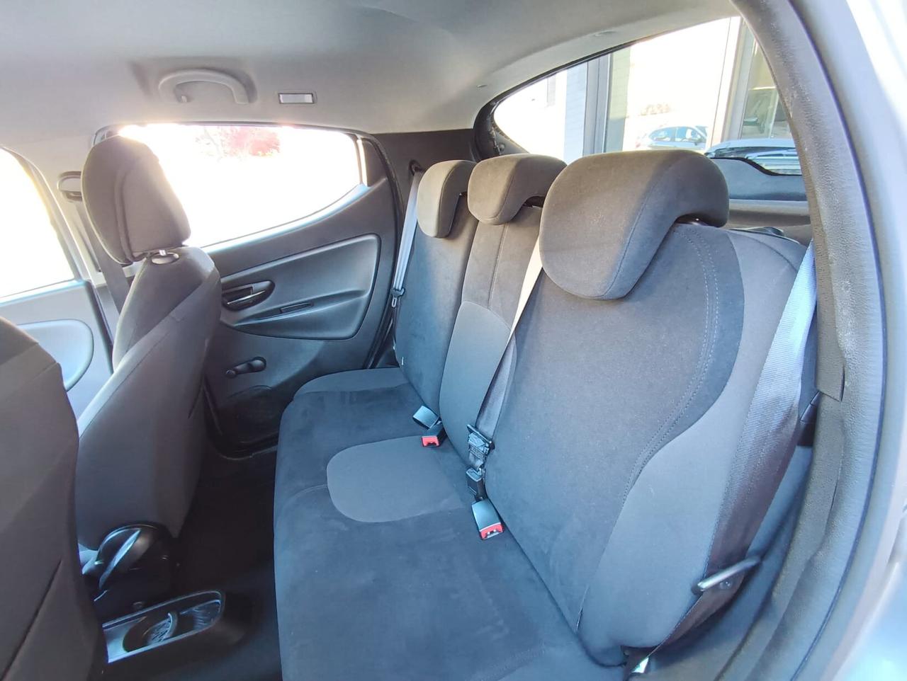 Lancia Ypsilon 1.2 69 CV 5 porte S&S Gold