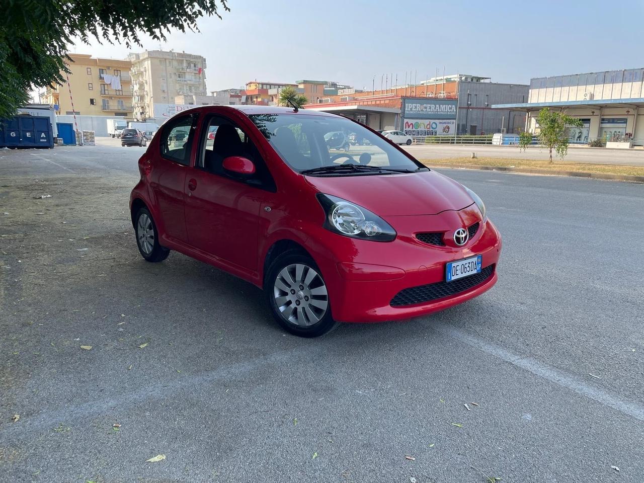 Toyota Aygo 1.0 5 P CON 150 MILA KM