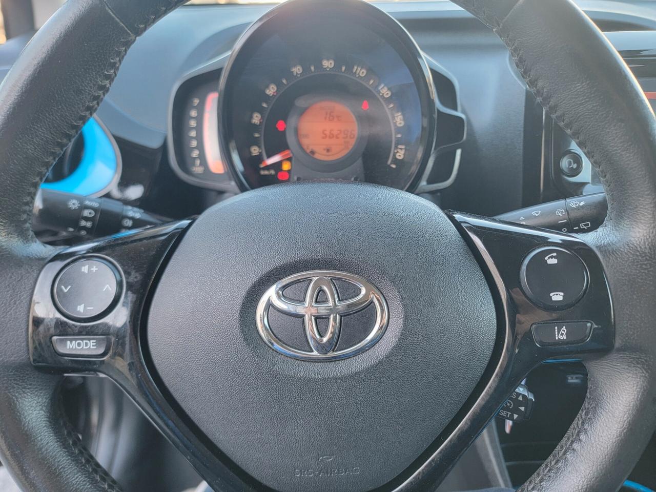 Toyota Aygo 1.0 72 CV x-clusiv GARANZIA UFFICIALE