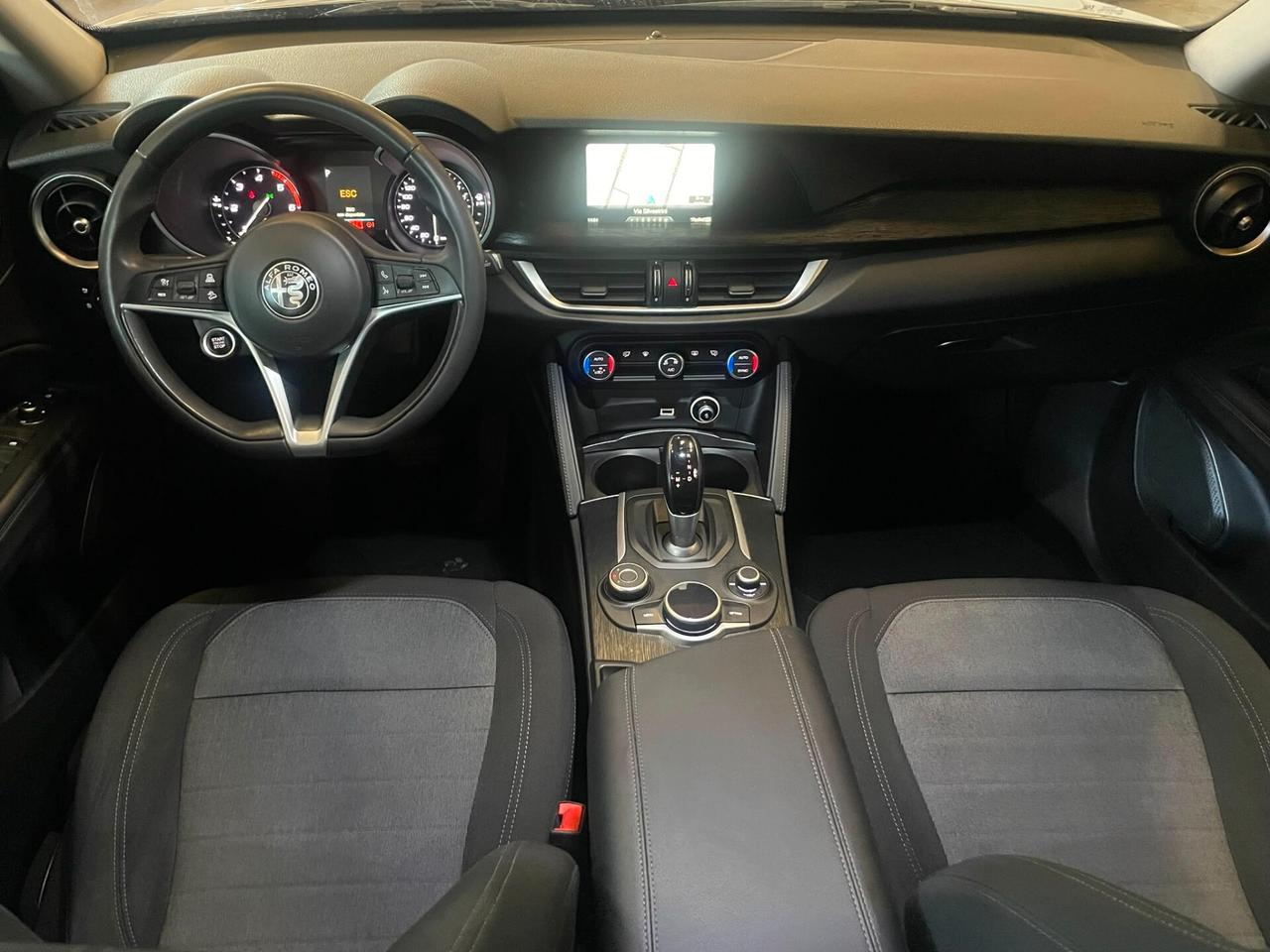 Alfa Romeo Stelvio 2.2 Turbodiesel 160 CV AT8 RWD Business