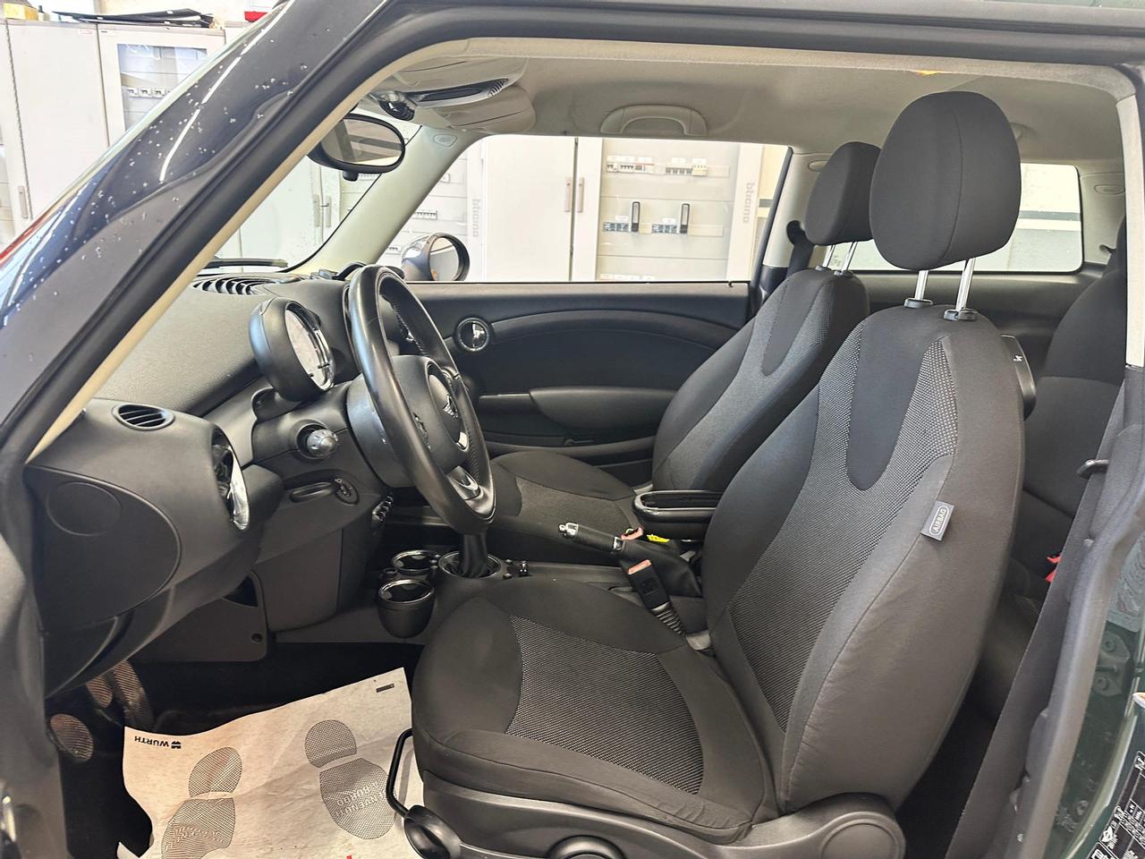 Mini Mini 1.6 One D s/clima