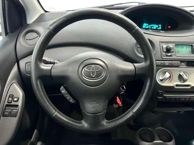 Toyota Yaris 1.3 VVT-i 5 P