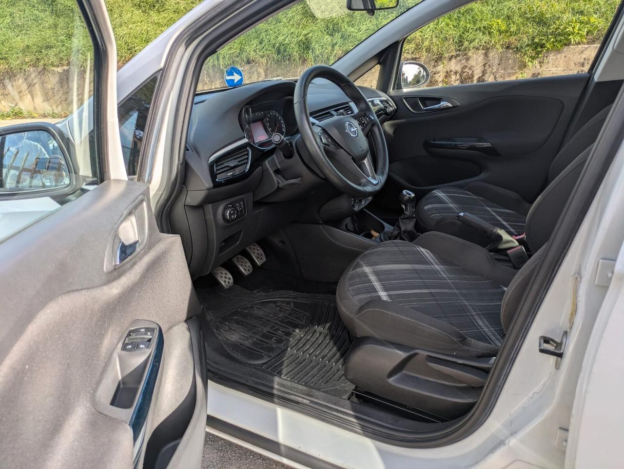 Opel Corsa 1.4 90CV GPL Tech 5 porte b-Color