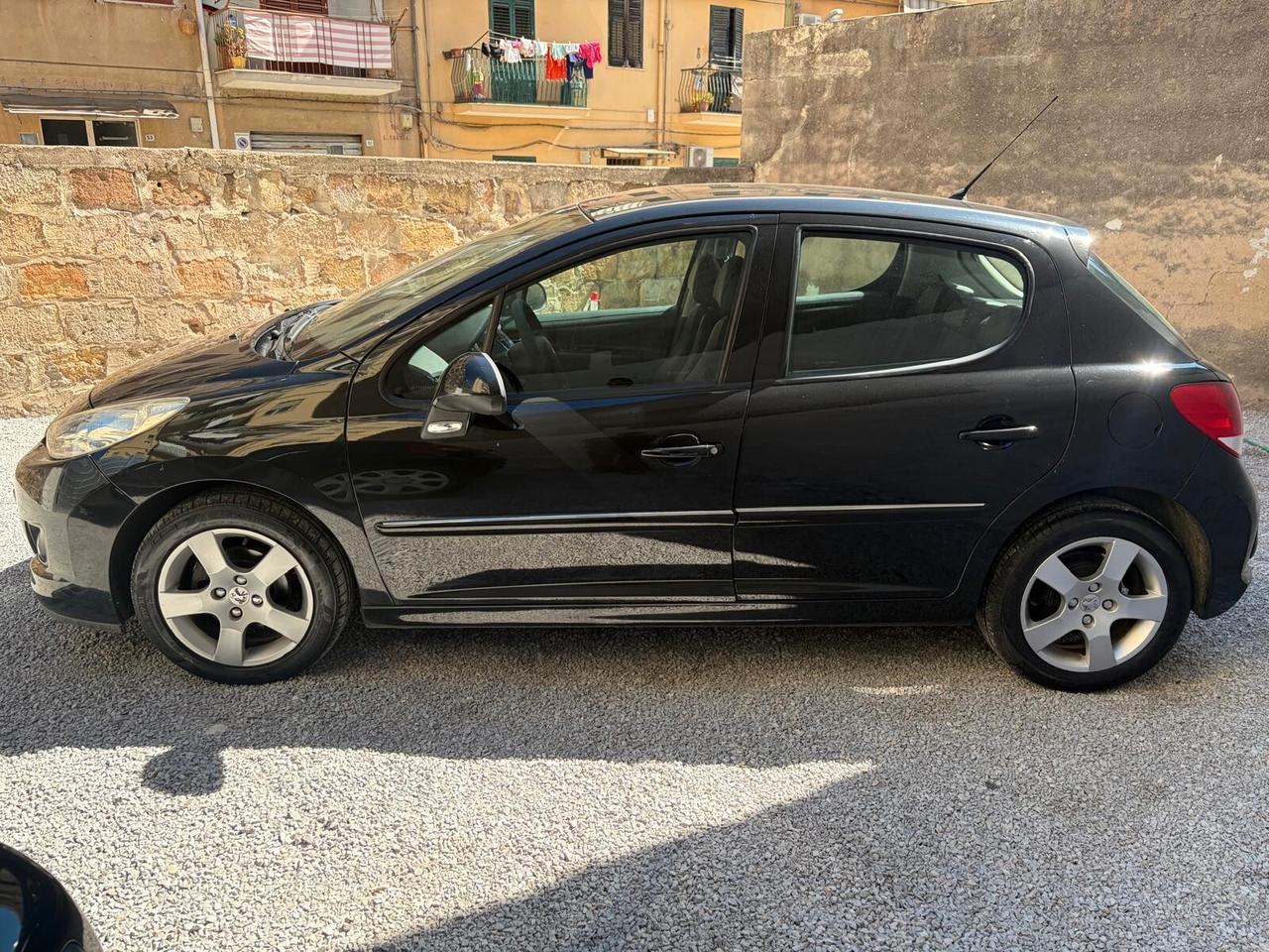 Peugeot 207 1.6 HDi 93CV 12 MESI DI GARANZIA