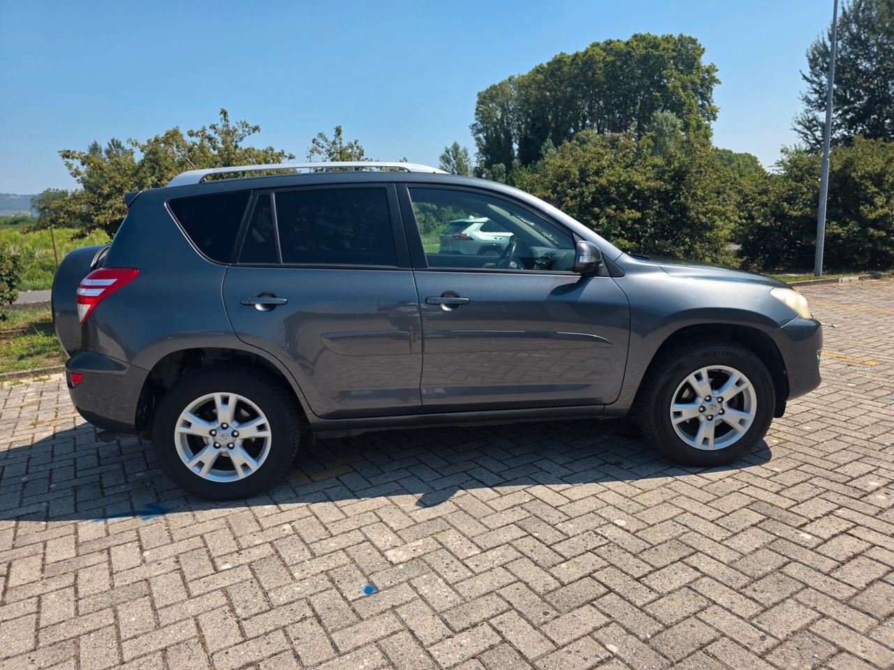 Toyota RAV 4 RAV4 2.2 D-4D 150 CV DPF Luxury