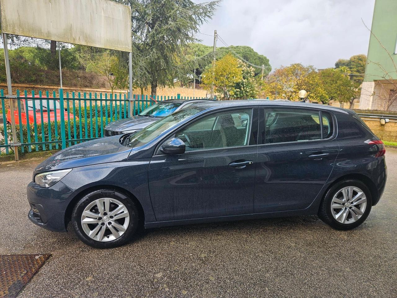 Peugeot 308 BlueHDi 100 S&S Business