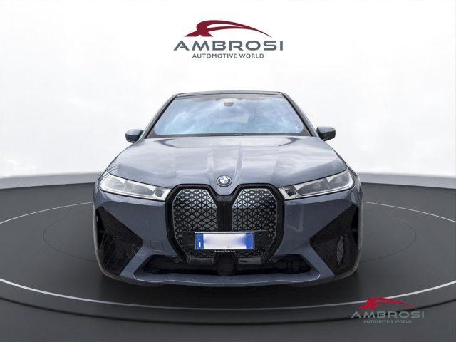 BMW iX xDrive40 Pacchetto Sportivo