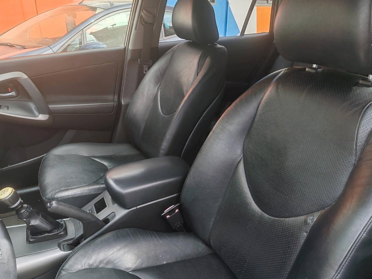 Toyota RAV 4 RAV4 2.2 D-4D 177 CV Luxury