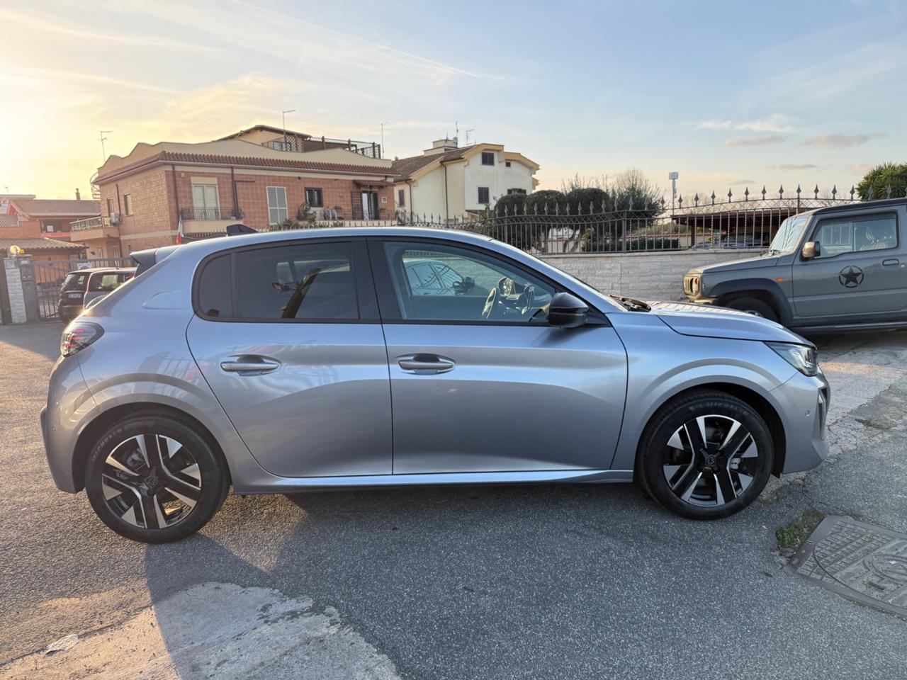 Peugeot 208 PureTech 100cv 5 porte Allure KM0!!!