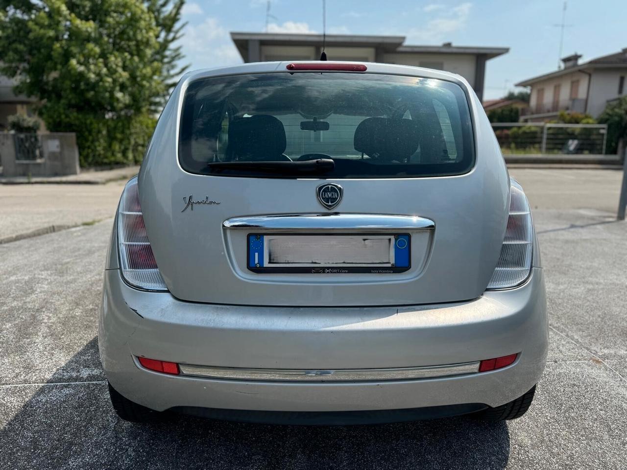 Lancia Ypsilon 1.2 Argento -Neopatentati