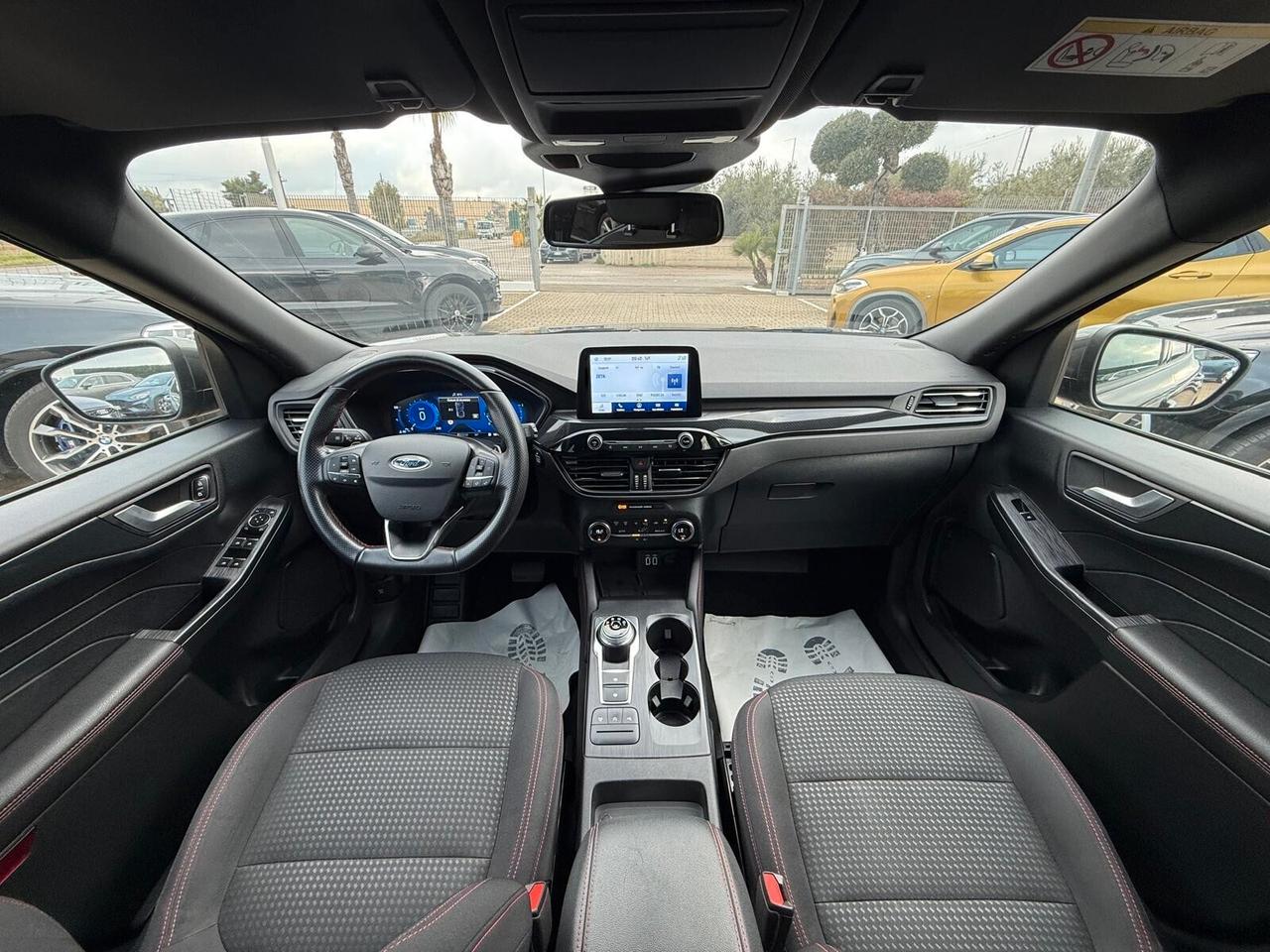 Ford Kuga 1.5 120cv ST-LINE Aut. N1 Autocarro 100% Detraibile