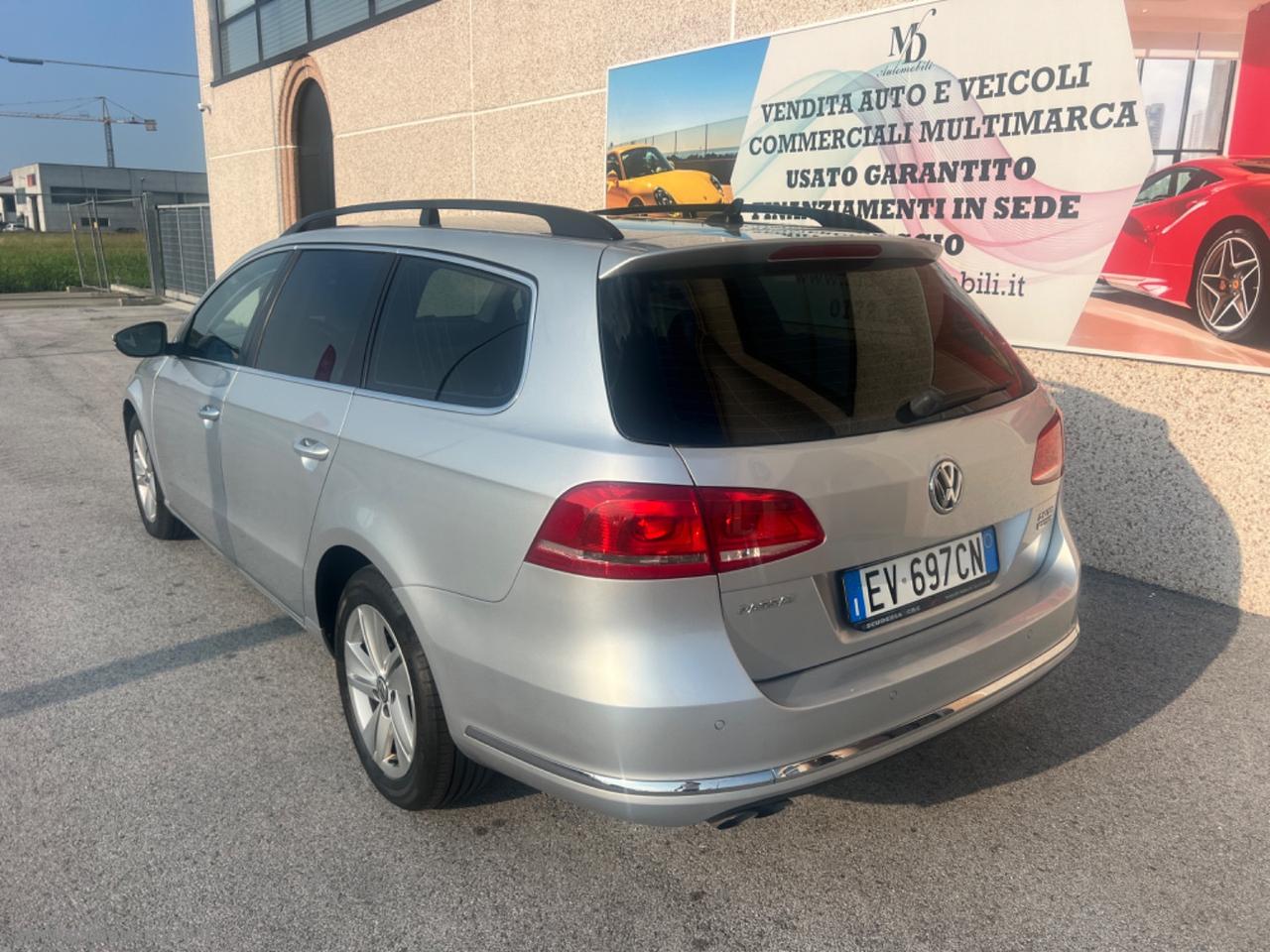 VOLKSWAGEN Passat Var. 2.0 TDI Highline BlueM.Tech NAVIGATORE TAGLIANDI VW