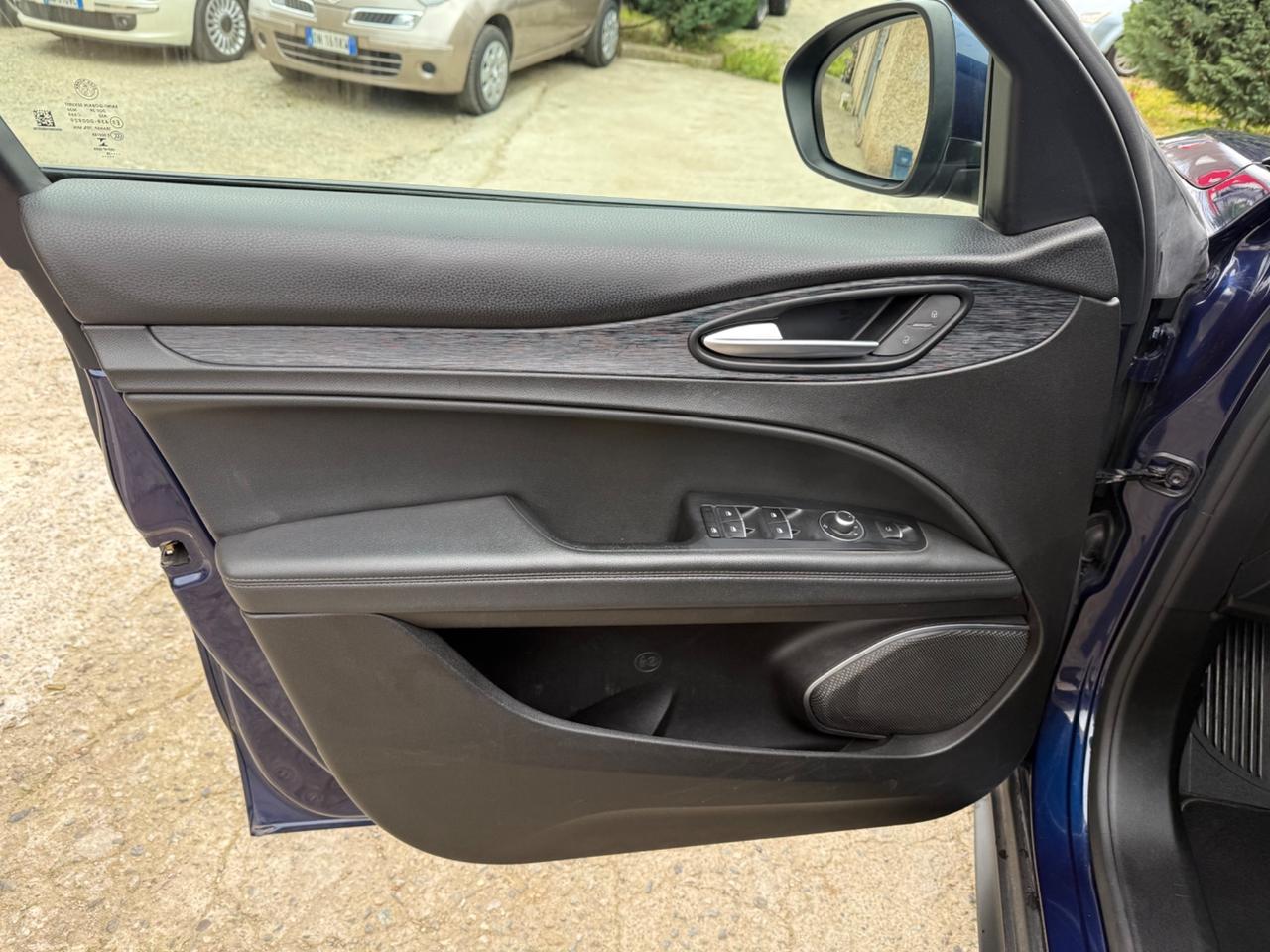 Alfa Romeo Stelvio 2.2 Turbodiesel 160 CV AT8 RWD Business