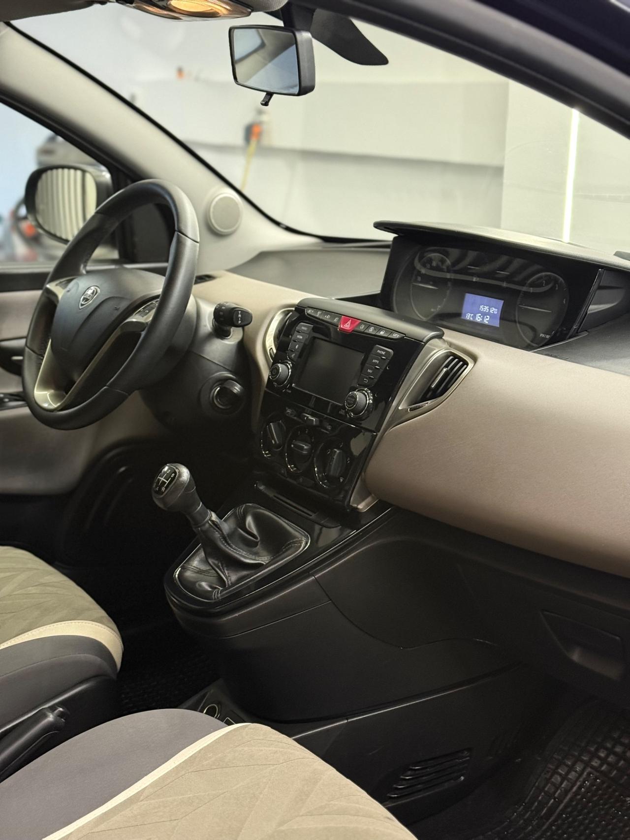 Lancia Ypsilon 1.3 MJT 16V 95 CV 5 porte S&S Opening Edition