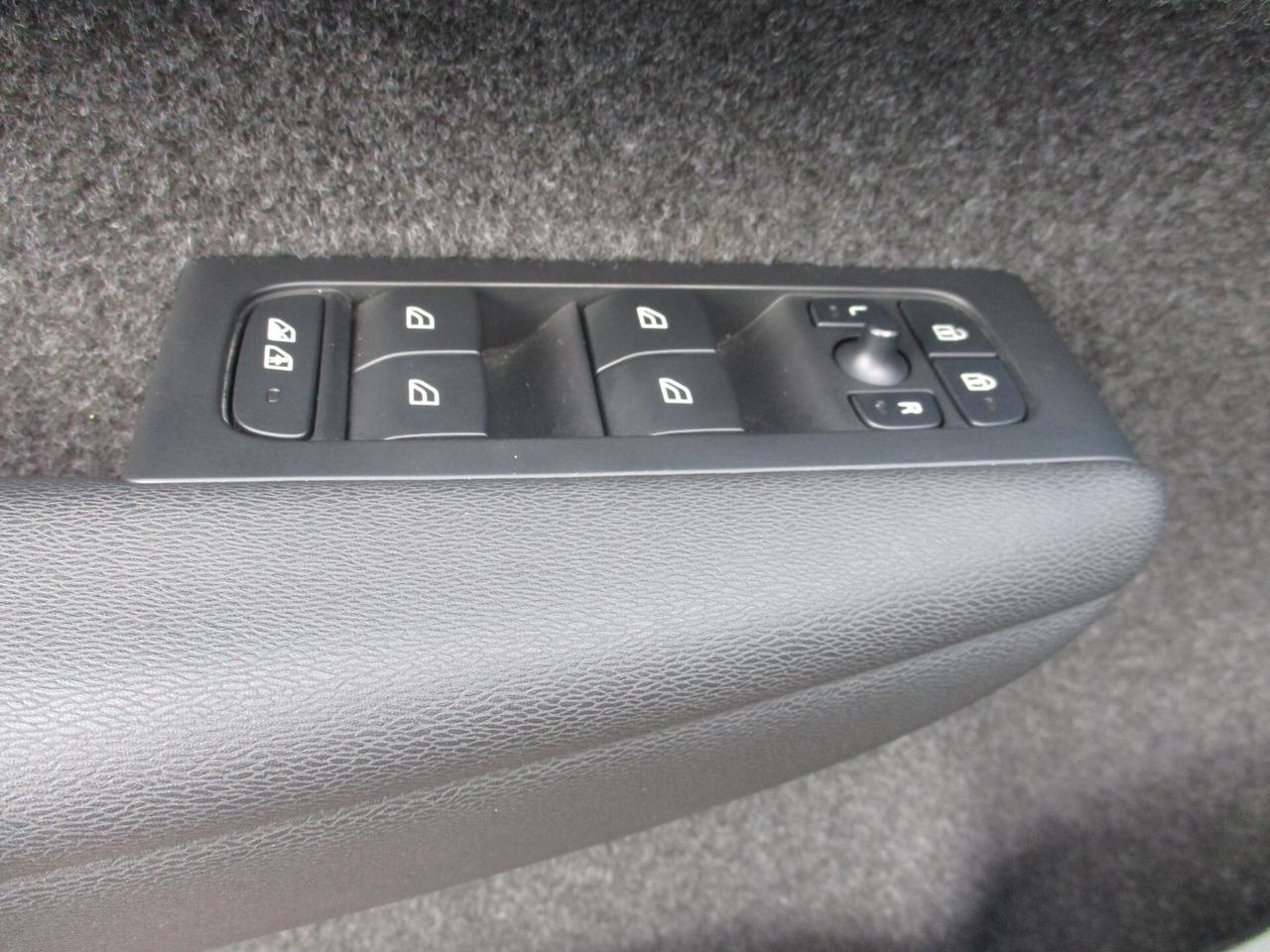 Volvo XC40 T2 automatico Essential