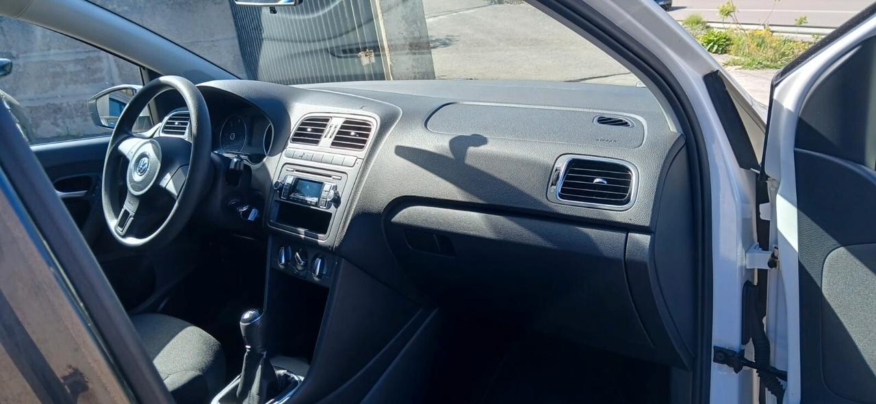 Volkswagen Polo 1.2 TDI Comfortline - 2014