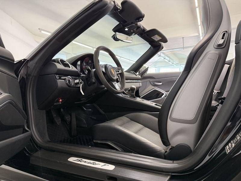 Porsche 718 Boxster 2.0 T