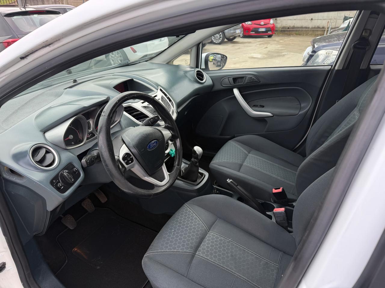 Ford Fiesta 1.4 TDCi 5p. Titanium