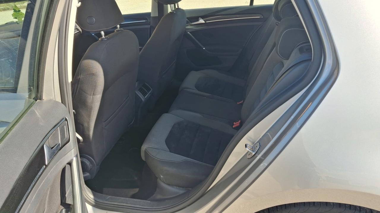 Volkswagen Golf 2.0 TDI 5p. 4MOTION Highline BlueMotion Technology