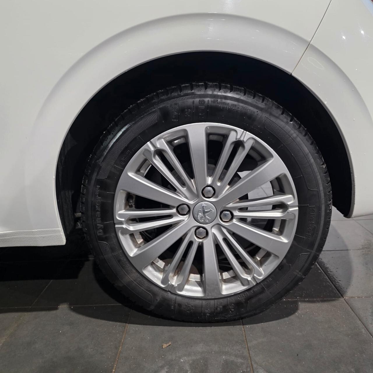 Peugeot 208 1.2 BENZINA EURO 6