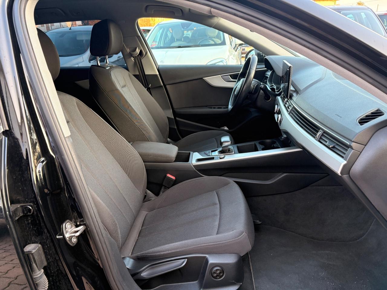 Audi A4 Avant 40 TDI S tronic line edition