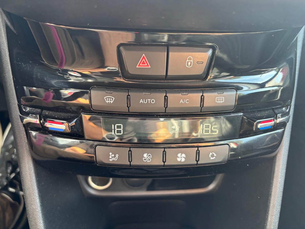 Peugeot 2008 BlueHDi 120 S&S Allure - AUTOMATICA