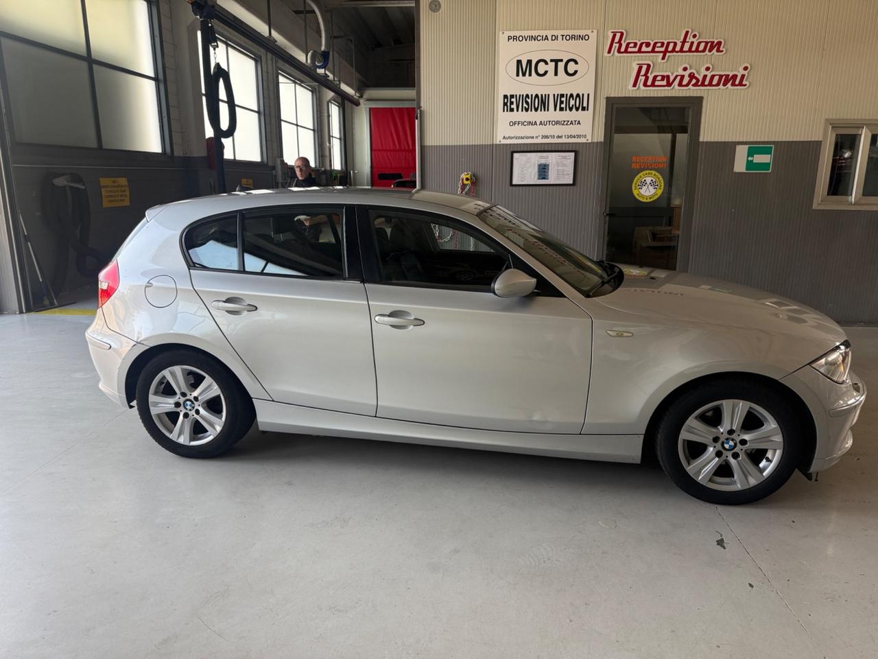 Bmw 116 116i 5p. Futura