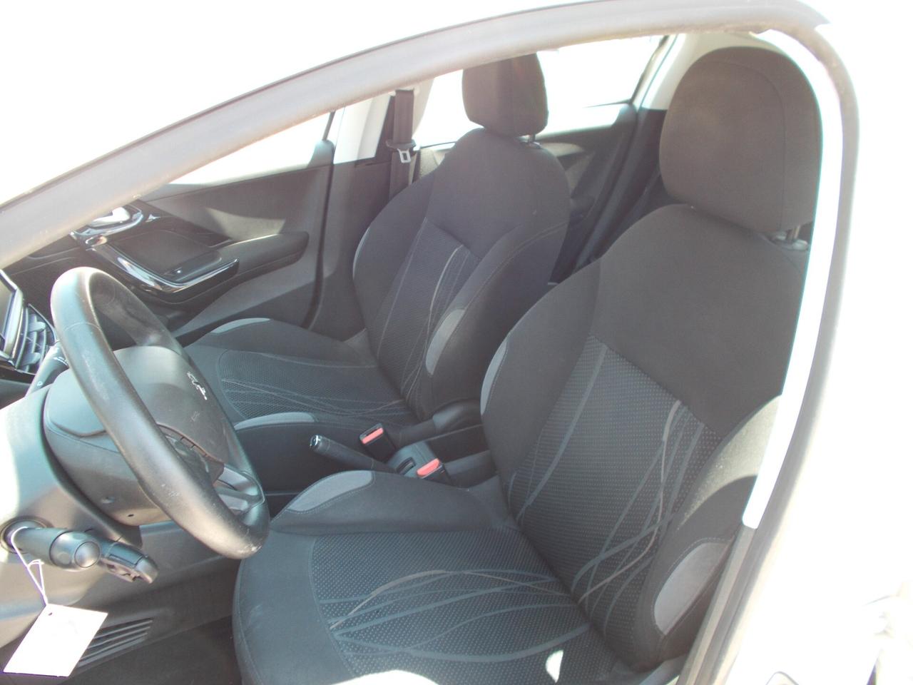 Peugeot 208 1.2 VTi 82 CV 5 porte Allure