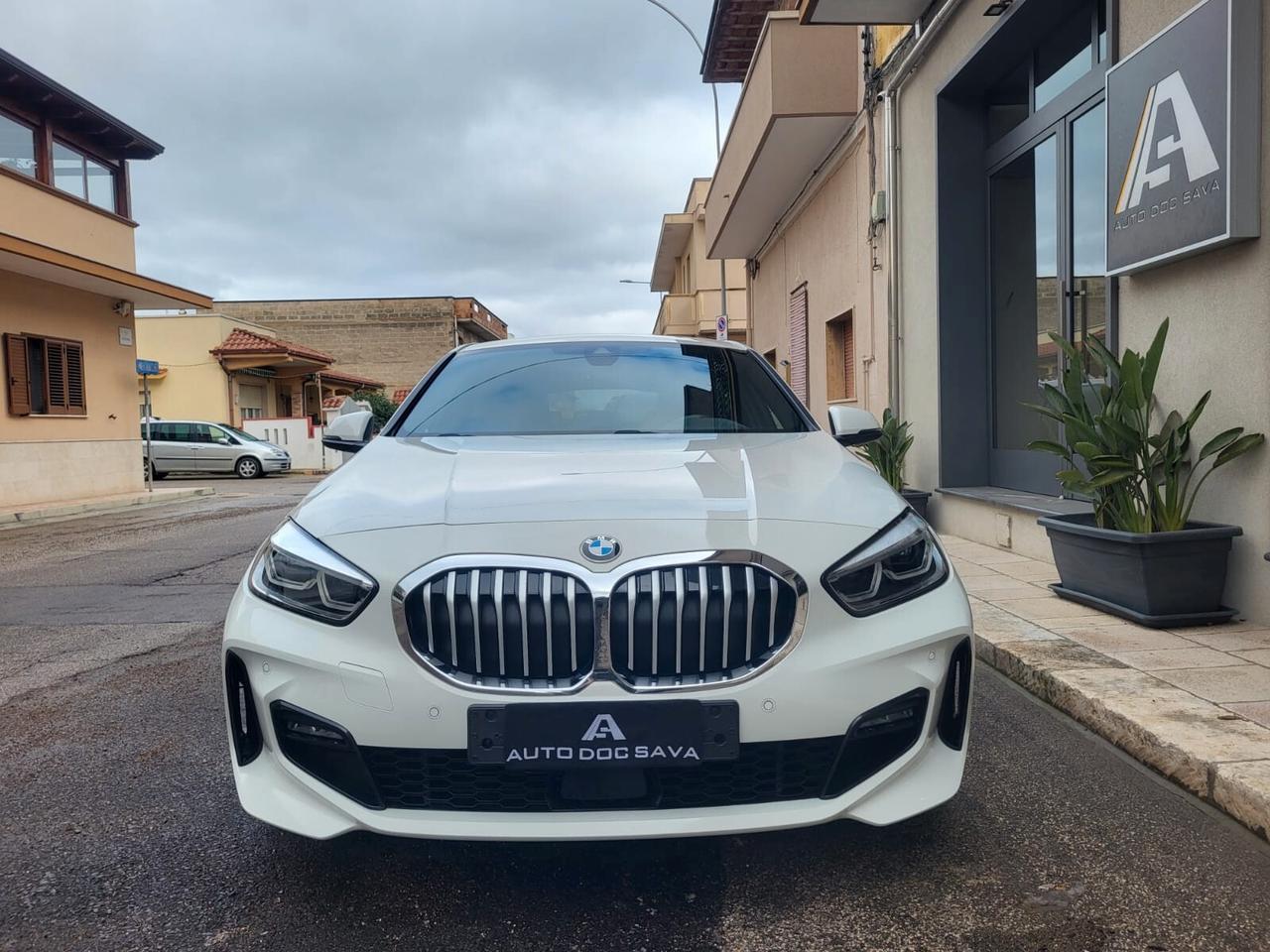 Bmw 118 D 150 Cv Automatica M-Sport+Cerchi 18 Black+Fari Led+Luci Ambiente+Retrocamera...