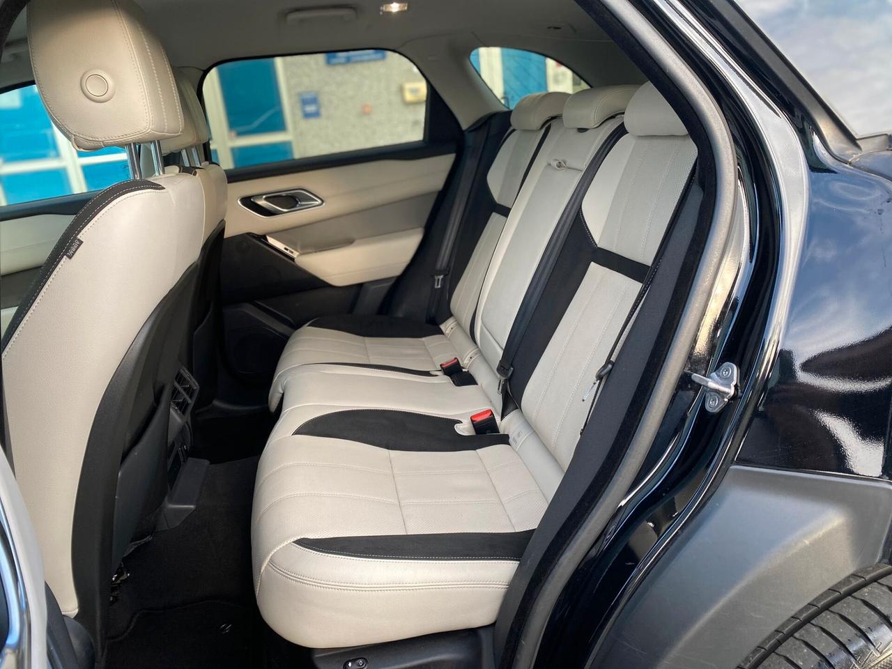 Land Rover Range Velar 2.0 TD4 180 CV R-Dynamic HSE