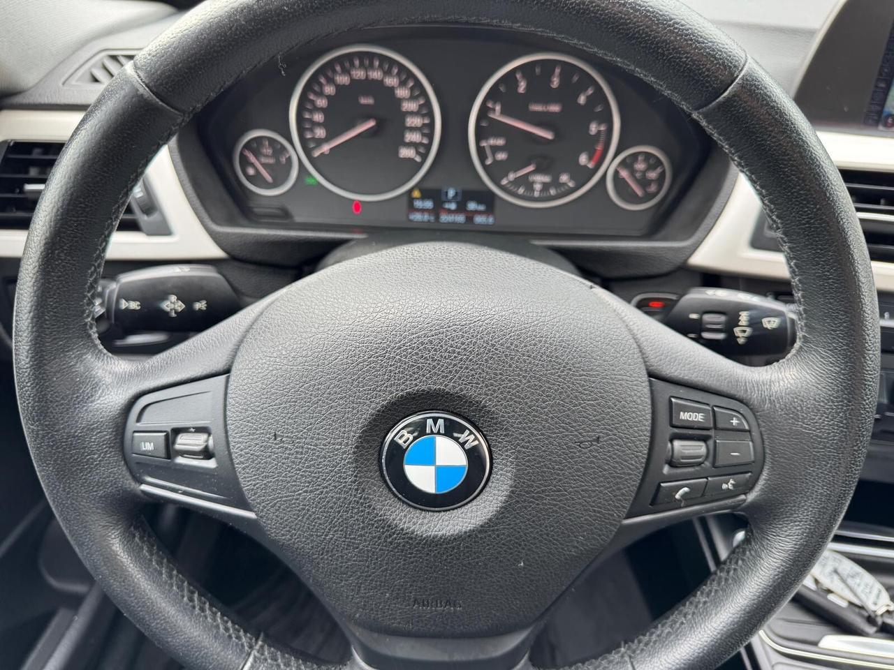 BMW 316d Touring 116CV OK NEO PATENTATI 2015