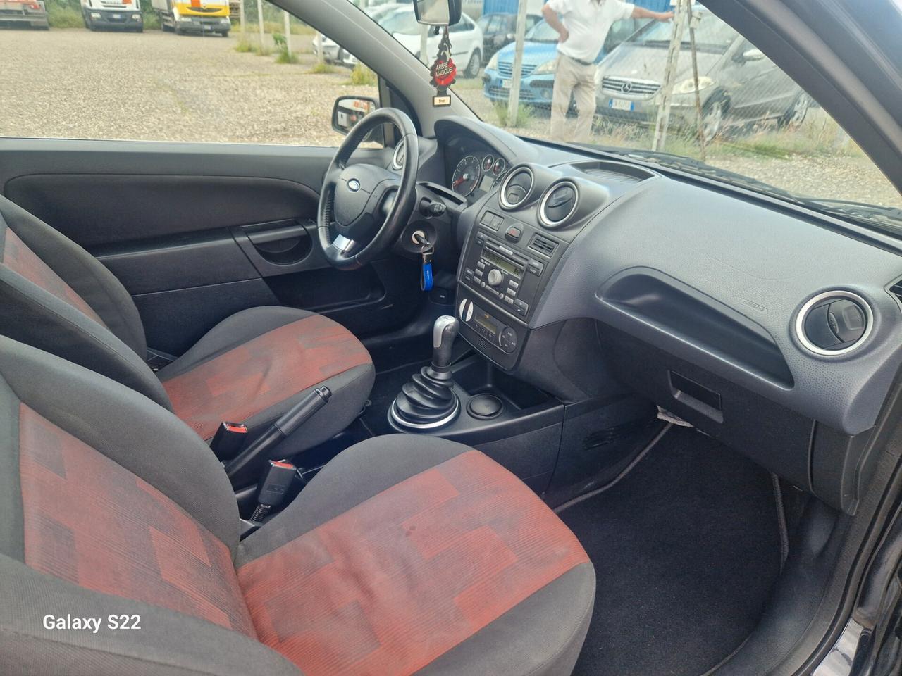 Ford Fiesta 1.4 TDCi 5p. Ghia