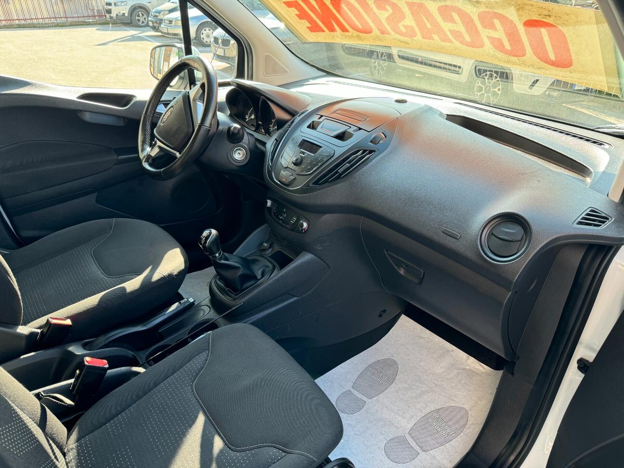 Ford Transit Courier 2017