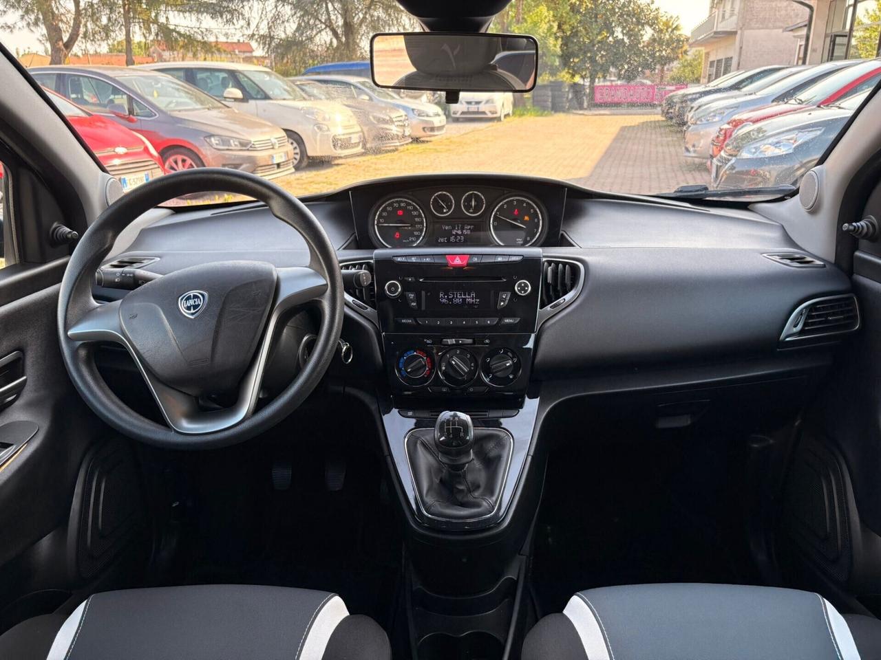 Lancia Ypsilon 1.2 69 CV 5 porte Elefantino
