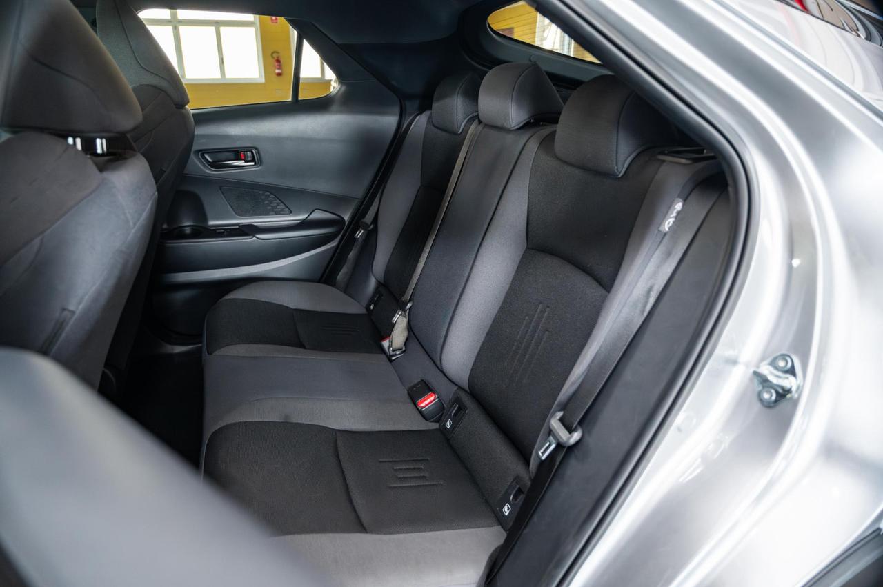 Toyota C-HR 1.8 hev Trend fwd e-cvt