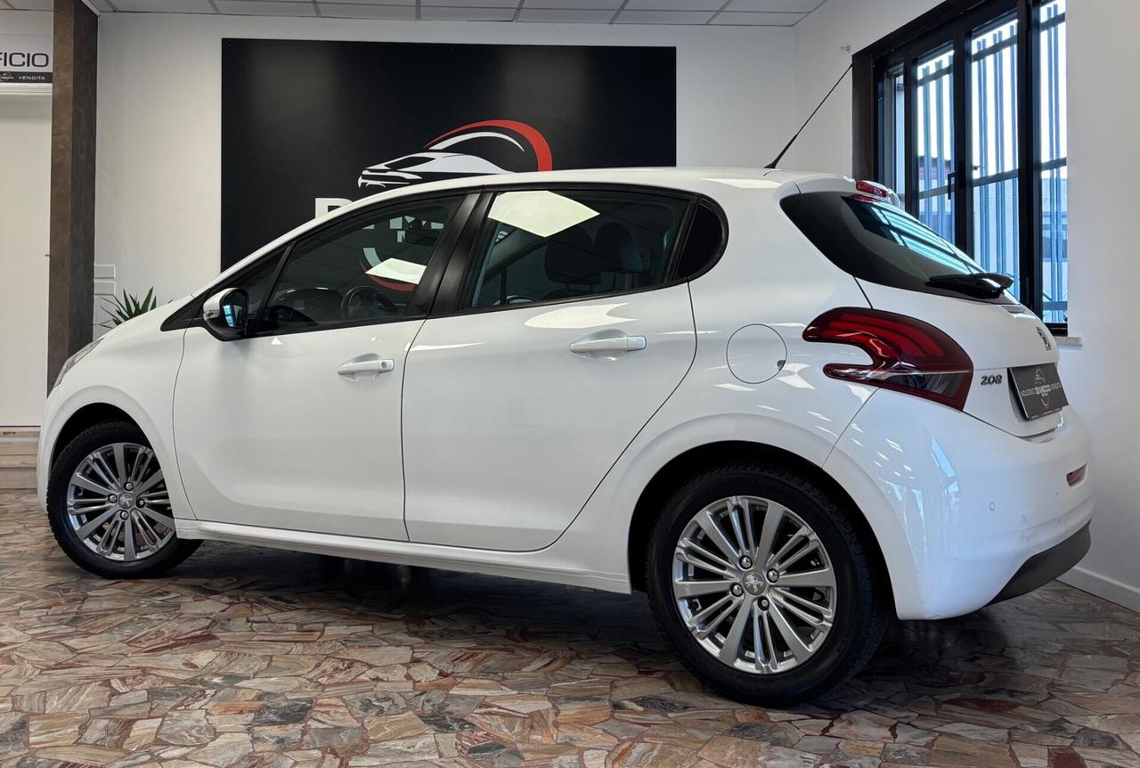 Peugeot 208 PureTech 82 5 porte Allure