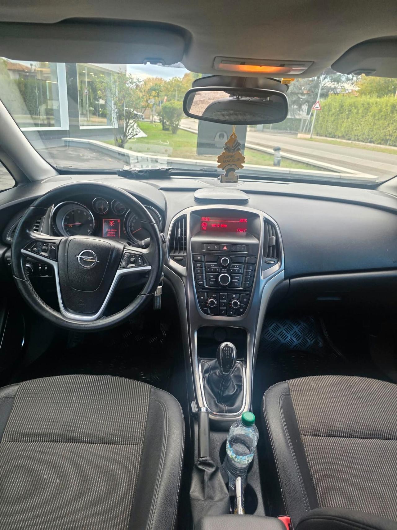 Opel Astra 1.4 100CV GPL