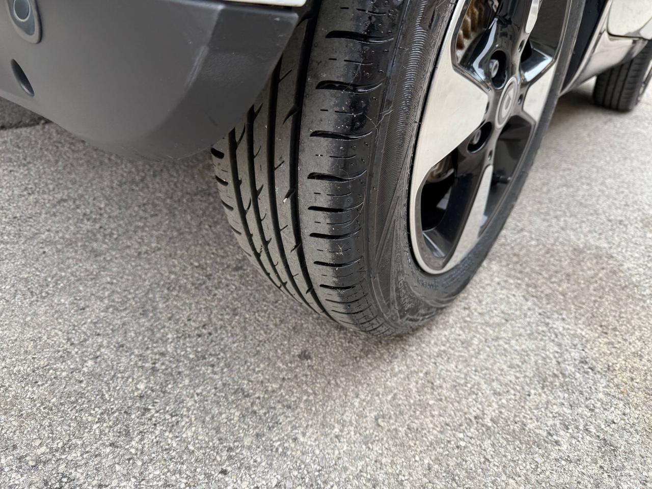 Smart ForTwo EQ Passion iva esposta