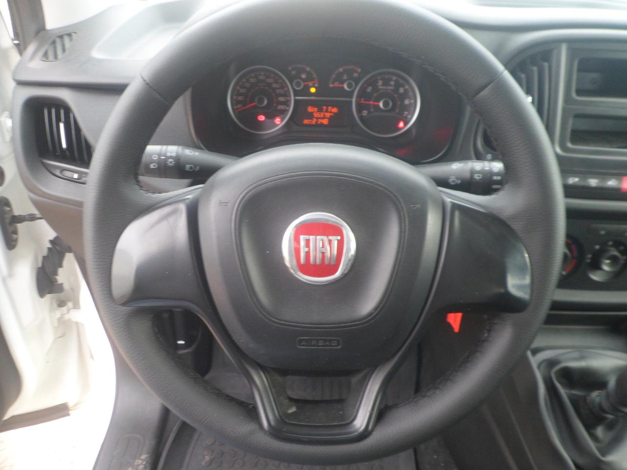 Fiat Doblo 5 posti autocarro