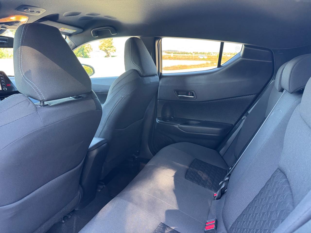 Toyota C-HR 2.0 Hybrid E-CVT Style