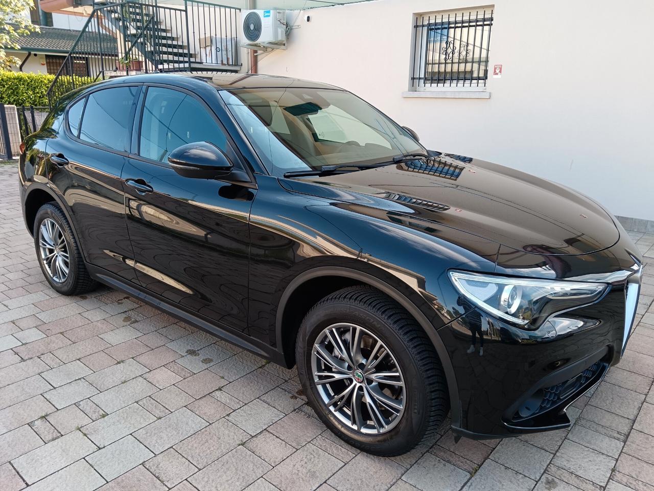 Alfa Romeo Stelvio 2.2 Turbodiesel 180 CV AT8 Q4 Executive