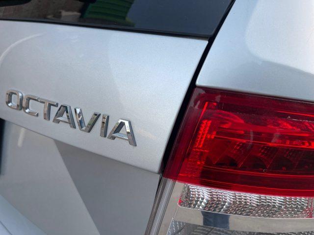 SKODA Octavia SW 1.6 TDI 115CV DSG NAVIGATORE SENSORI PARCHEGGIO