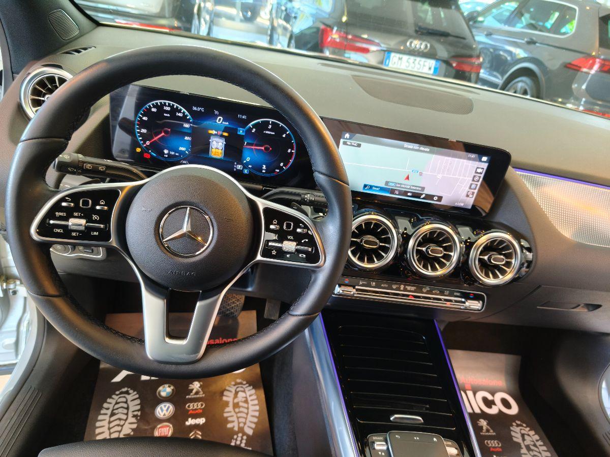 MERCEDES Classe GLA 200 d Automatic Sport Plus Luci/Led/Cokpit