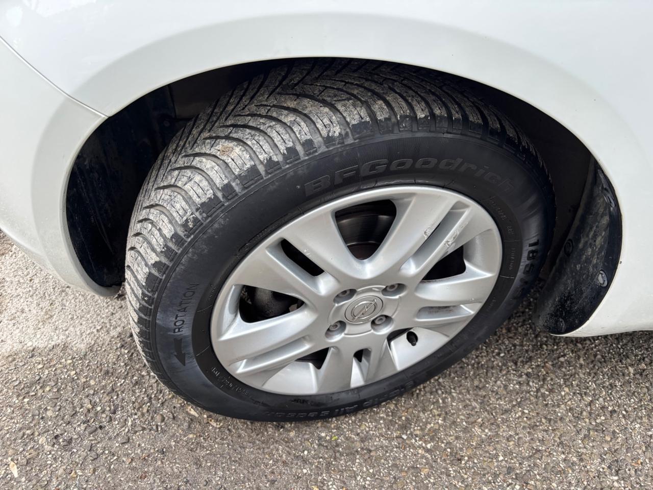 Opel Agila 1.2 16V OK NEOPATENTATI