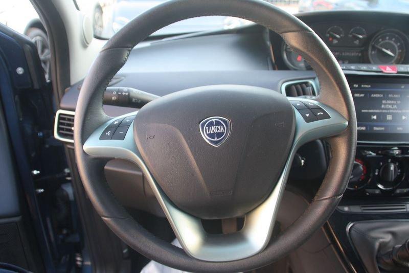 Lancia Ypsilon 1.0 FireFly 5 porte S&S Hybrid Platino
