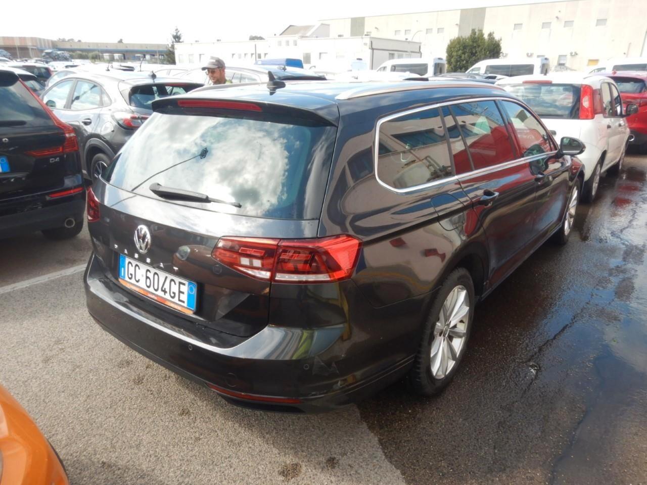 Volkswagen Passat Variant 1.6 TDI SCR DSG Business BMT